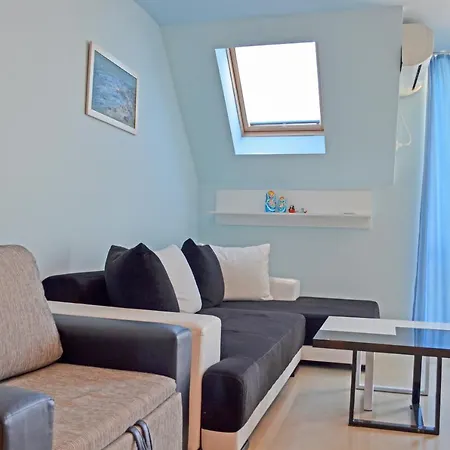 Akra Апартамент