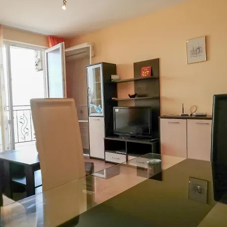 Апартамент Akra Черноморец