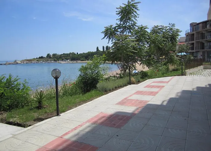 Akra Черноморец